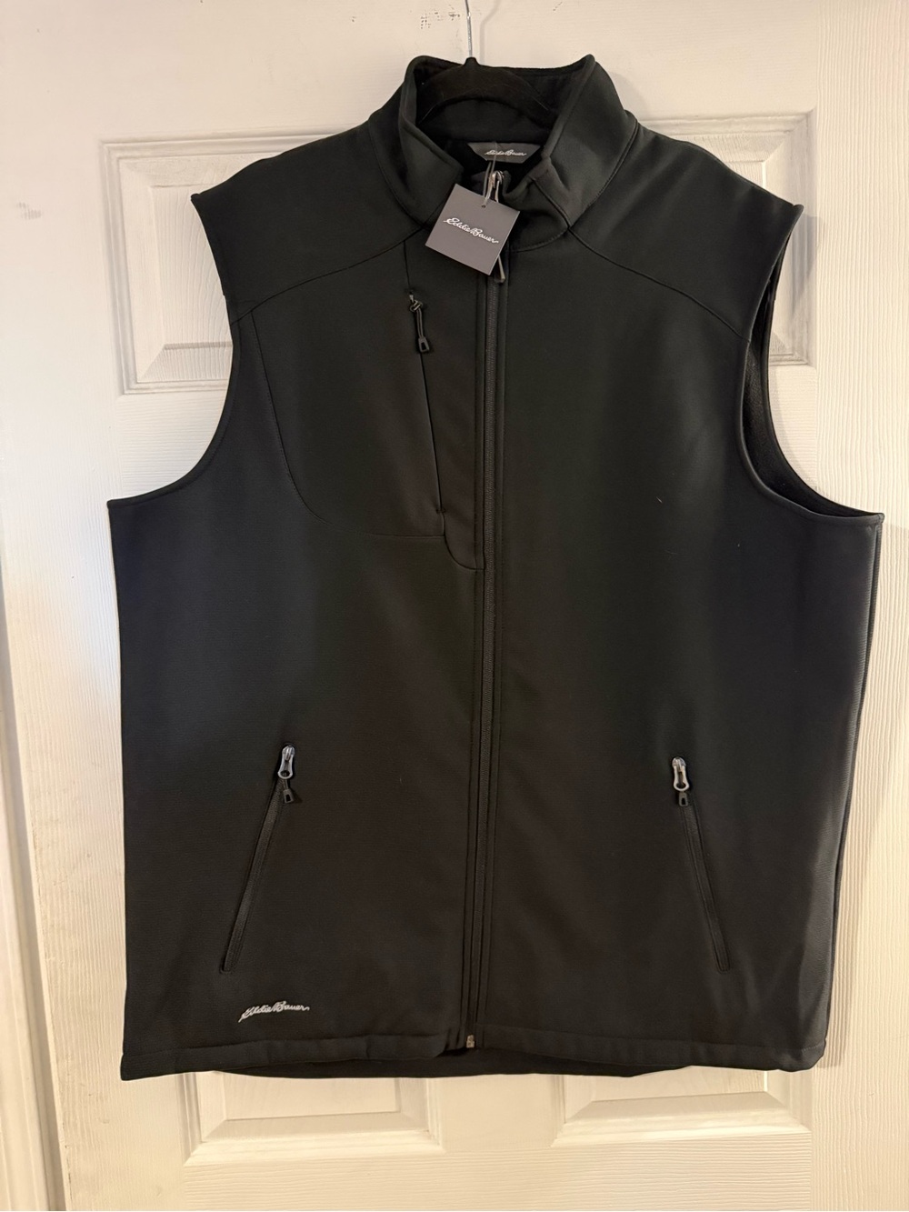Eddie Bauer Black Softshell Men's Vest with Zip Pockets